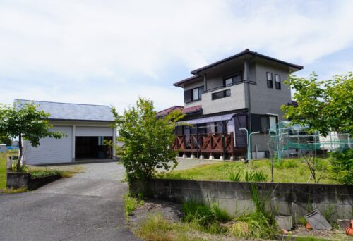 霧島市国分下井 売家 5LDK 1,650万円 ガレージ付き